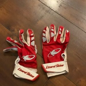 Lizard skin gloves baseball